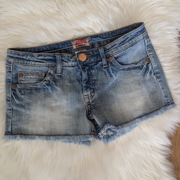 Vintage Y2K No Boundaries Butterfly Low Rise Shorts - Picture 2 of 2